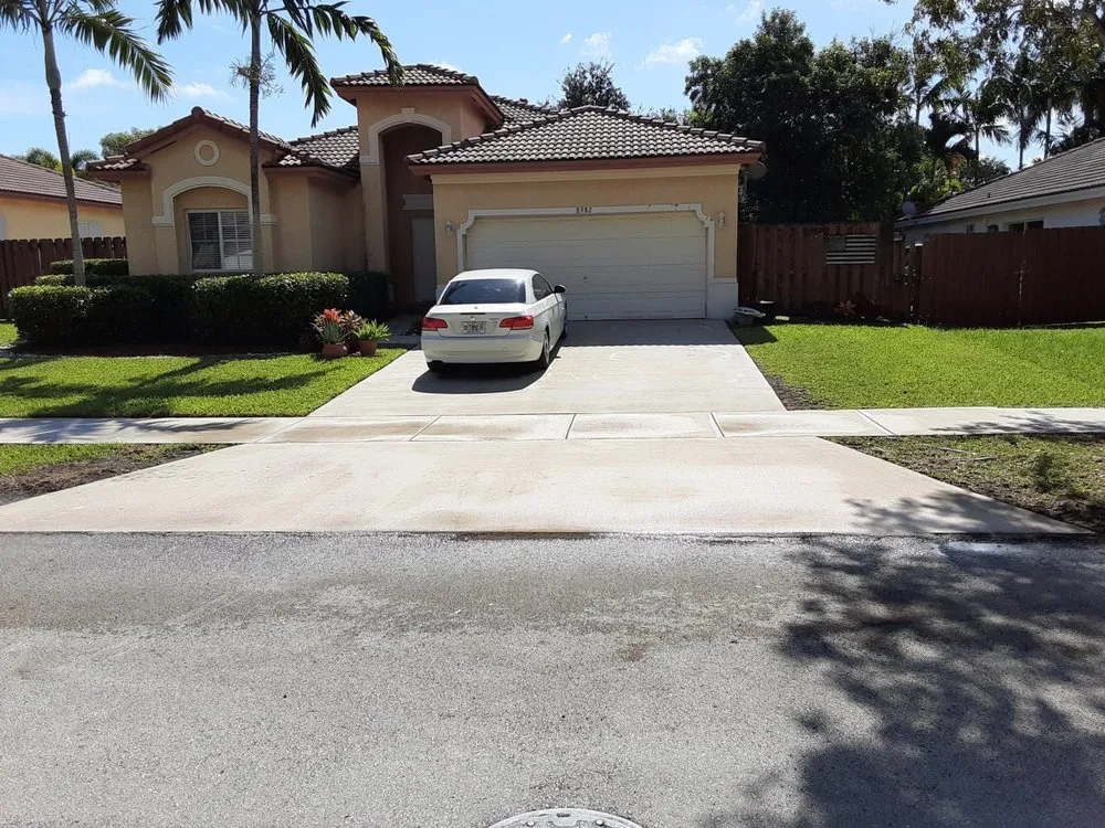 Local lawn care service in Miami, FL - Dewberry & Mills Cleaning Services