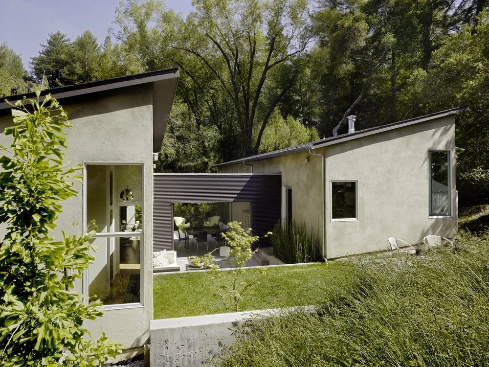 Local residential landscaping for year-round maintenance in Petaluma, CA by Dewdrop Irrigation & Landscape