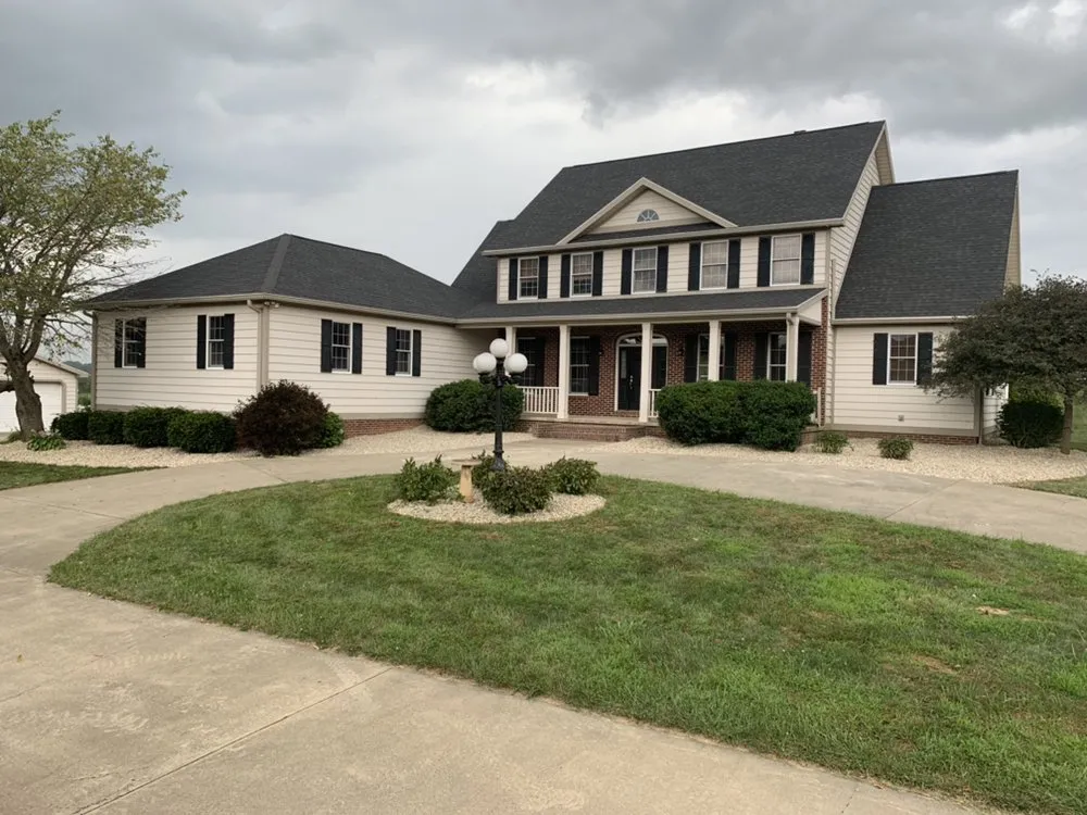 Top-rated yard maintenance in Bloomington, IN - DeWitt Property Service