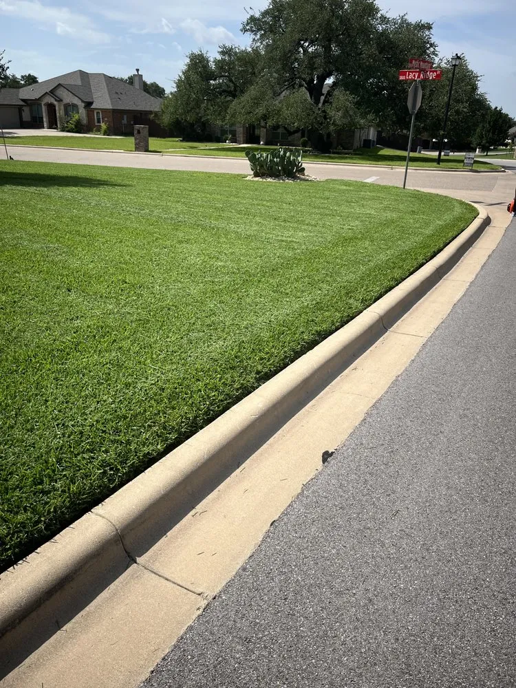 Affordable garden landscaping in Killeen, TX by Dexterous hands