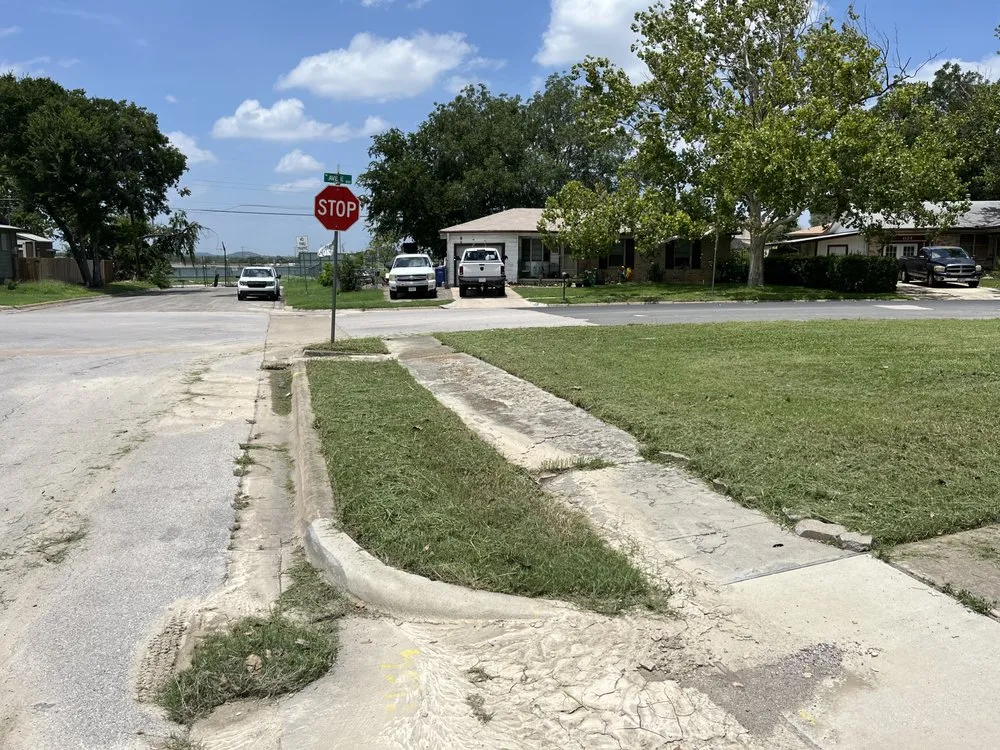 Custom garden landscaping for homes in Killeen, TX by Dexterous hands