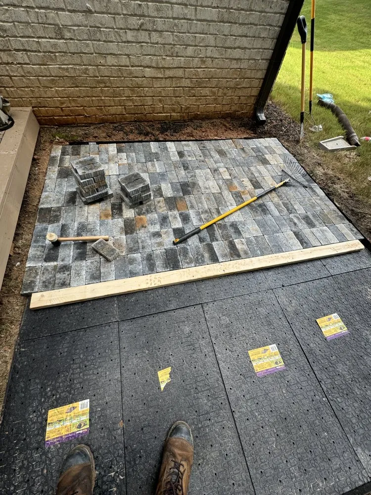 Reliable yard cleanup service experts serving Ellenwood, GA - Dexters Lab Maintenance Service