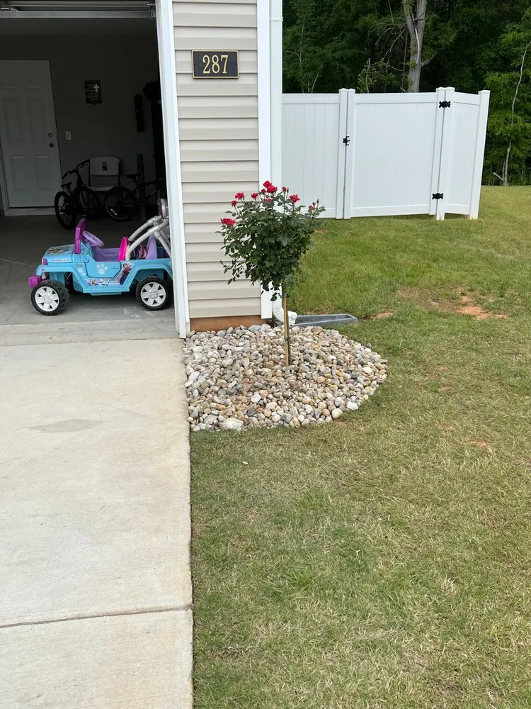 Professional lawn care service in Lexington, NC by Deynes Lawn Care and Pressure Washing