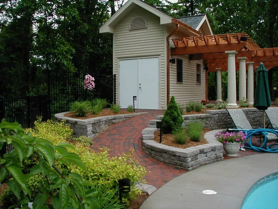 Top-rated lawn care service in Kalamazoo, MI by DeYoung Landscape Service