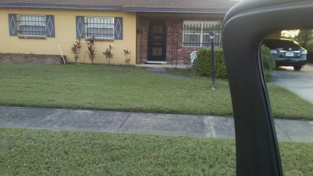 Affordable outdoor landscaping with custom design across Orlando, FL - Dez Lawn Care Services