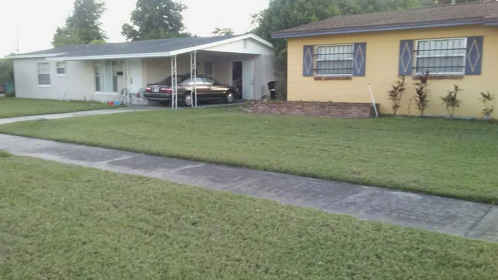 Trusted garden landscaping experts serving Orlando, FL - Dez Lawn Care Services