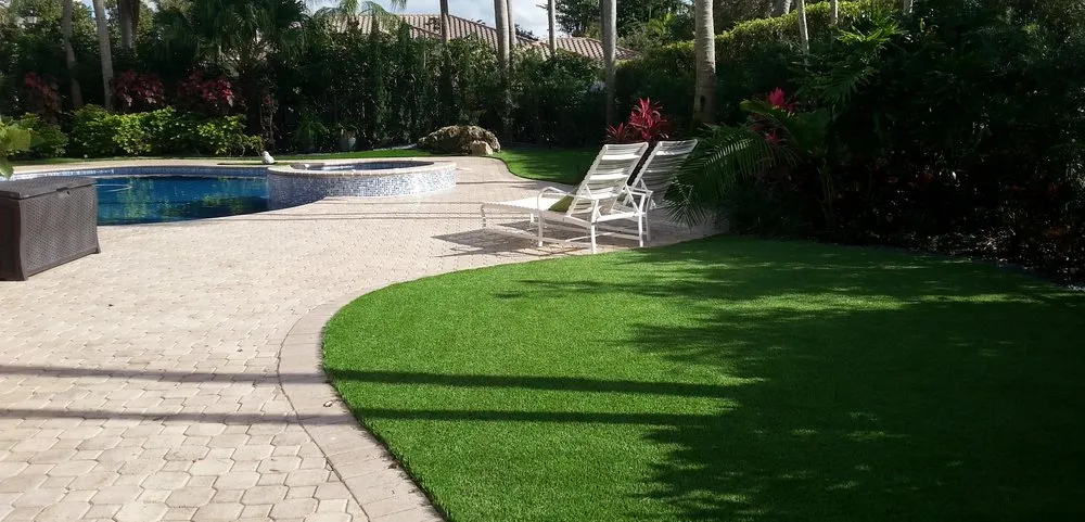 Top-rated yard maintenance in Fort Lauderdale, FL - Dezzutti Land And Aquascape