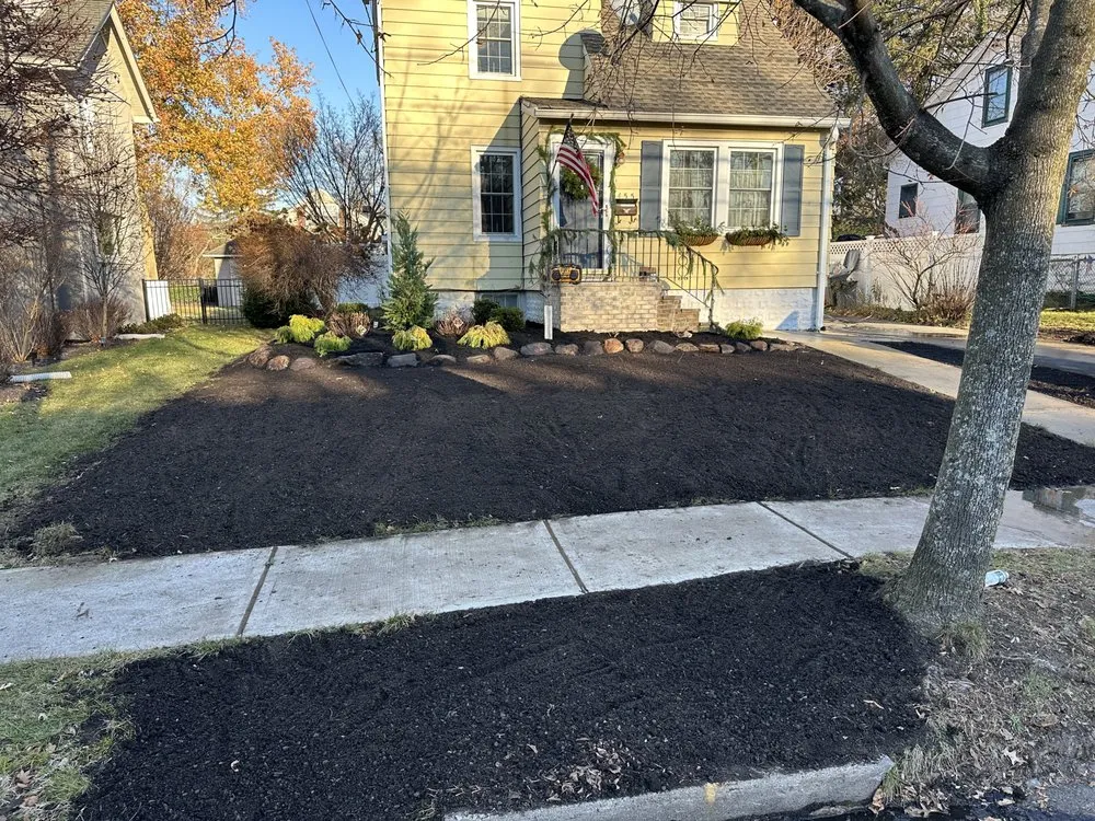 Affordable lawn mowing service experts serving Westwood, NJ - D&F Landscaping