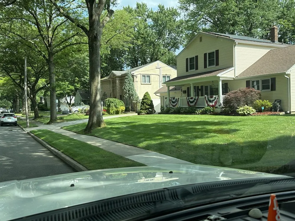 Affordable yard cleanup service experts serving Westwood, NJ - D&F Landscaping