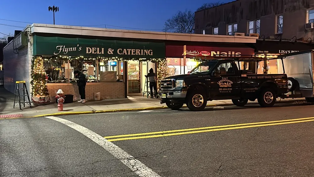 Top-rated yard cleanup service in Westwood, NJ - D&F Landscaping