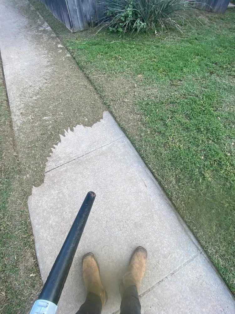 Professional yard cleanup service experts serving Wichita Falls, TX - Dfn Lawn & House Remodeling