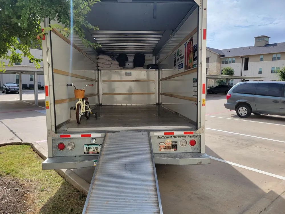 Top-rated landscape installation for year-round maintenance across Fort Worth, TX - DFW HELP 1