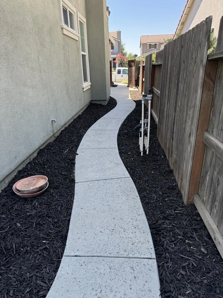 Reliable landscaping services experts serving Roseville, CA - DG Chavez Landscaping