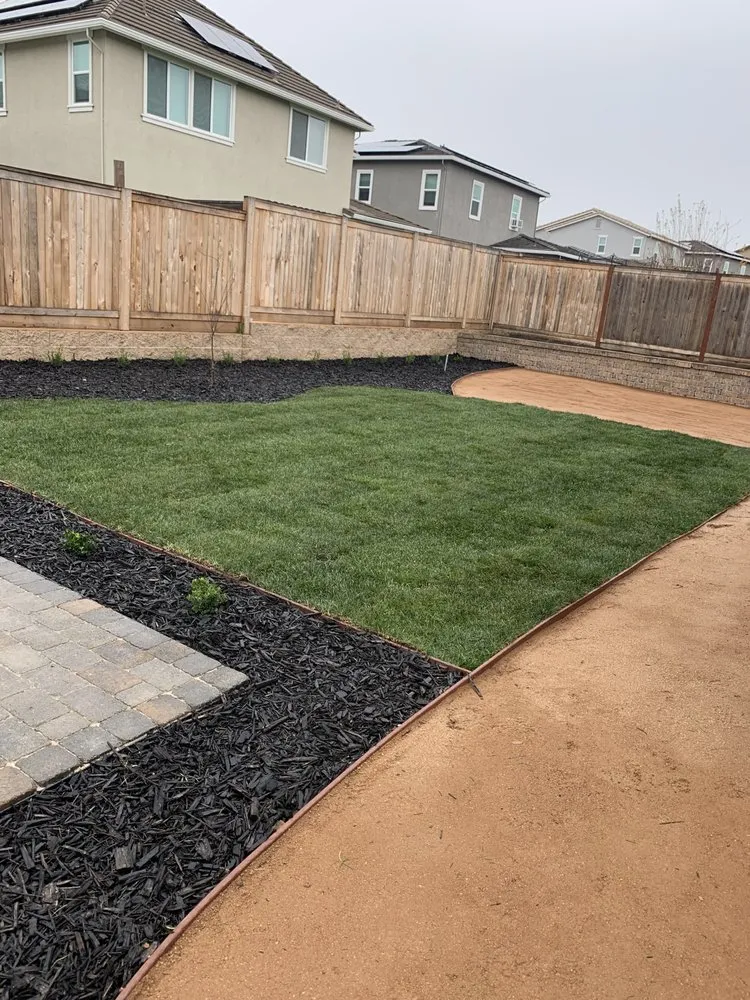 Custom lawn mowing service in Roseville, CA by DG Chavez Landscaping