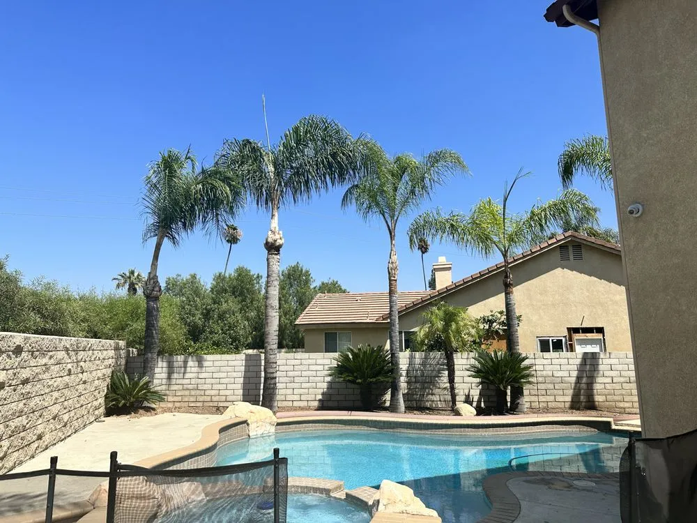 Custom garden landscaping in Jurupa Valley, CA - D&G Landscaping & Tree Service