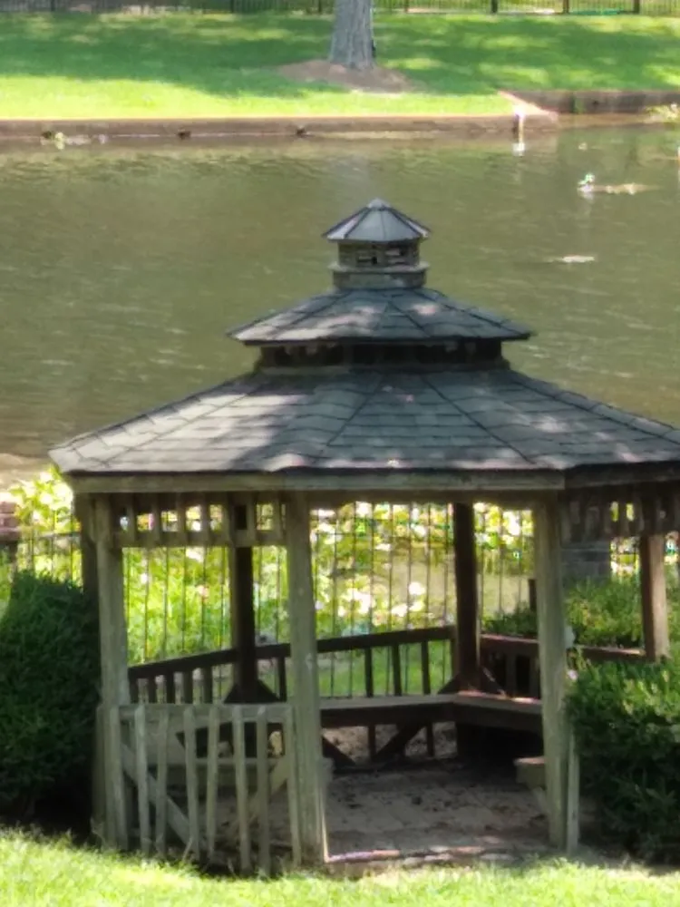 Custom yard maintenance experts serving Goldsboro, NC - D&G Landscaping And Pressure Washing