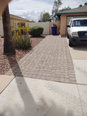 D&G Landscaping Logo