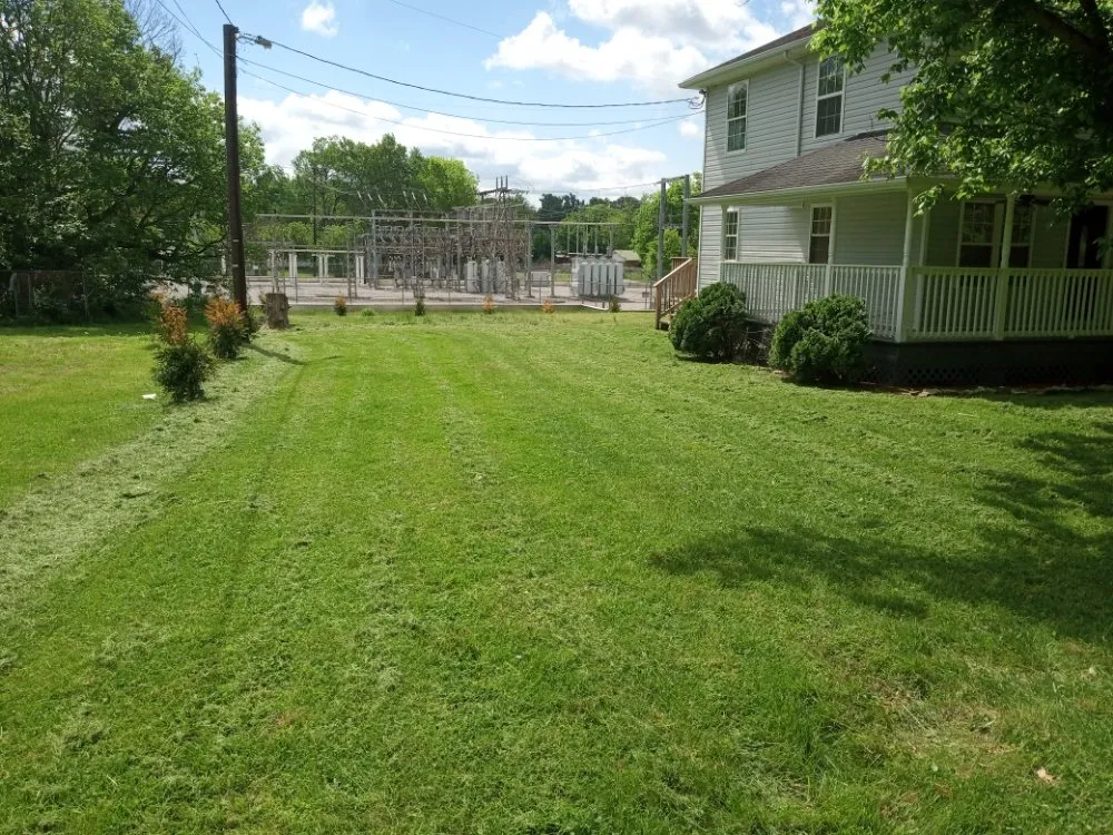 Reliable garden landscaping for residential properties in Monticello, KY by DG LawnCare