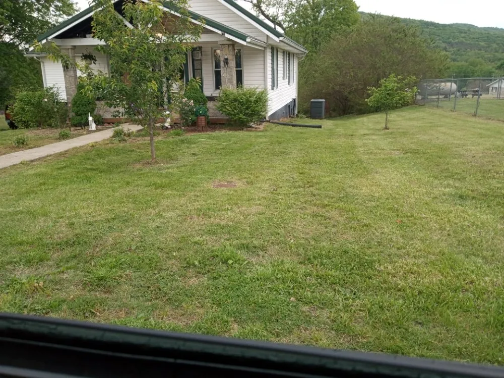 Trusted garden landscaping experts serving Monticello, KY - DG LawnCare