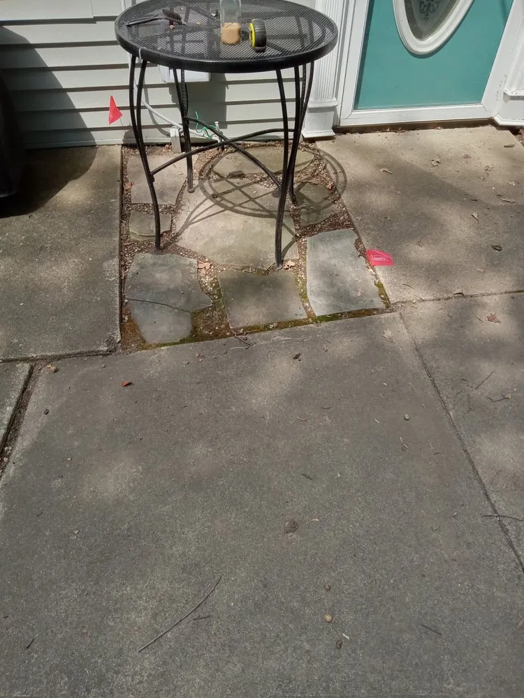 Trusted lawn care service in Kendallville, IN by D&G Quality Lawn Care