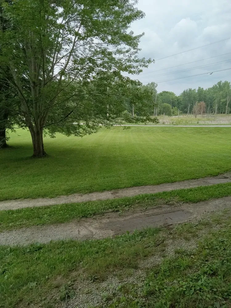Custom yard cleanup service in Kendallville, IN - D&G Quality Lawn Care