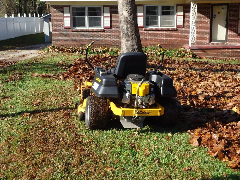 Custom lawn care service in Waxhaw, NC - DGF Lawn Service