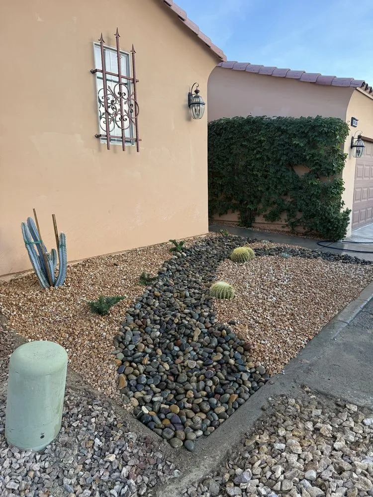 Local lawn mowing service in Thousand Palms, CA - Dg's Landscape