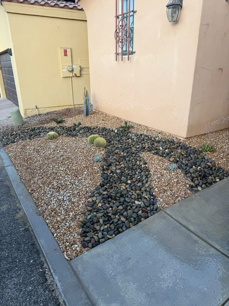 Expert lawn mowing service in Thousand Palms, CA - Dg's Landscape