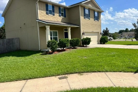 Top-rated lawn care service in Middleburg, FL - D&H Jax Service