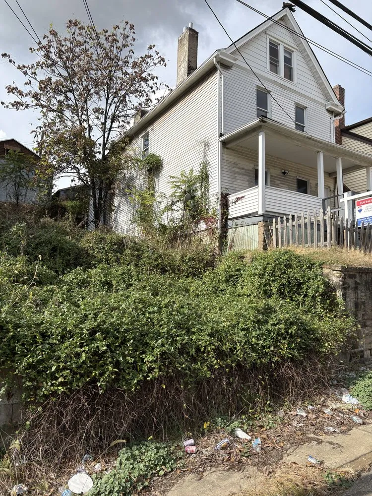 Expert outdoor landscaping in Elizabeth, PA - DH Landscape and Contracting