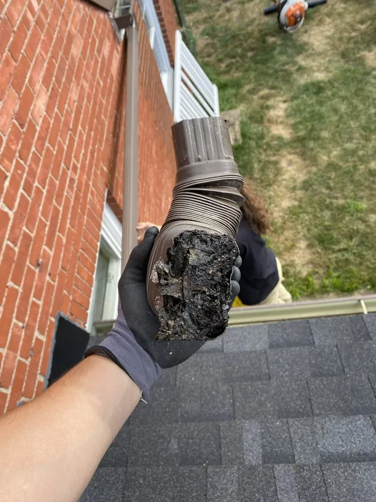 Expert residential landscaping in Elizabeth, PA by DH Landscape and Contracting