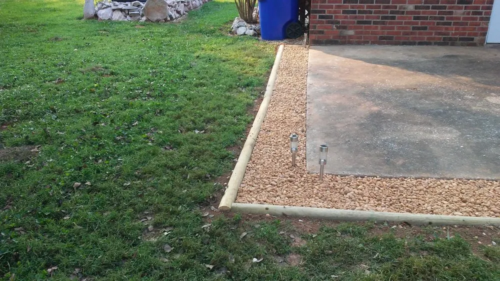 Top-rated yard cleanup service experts serving Bowling Green, KY - DH Landscaping