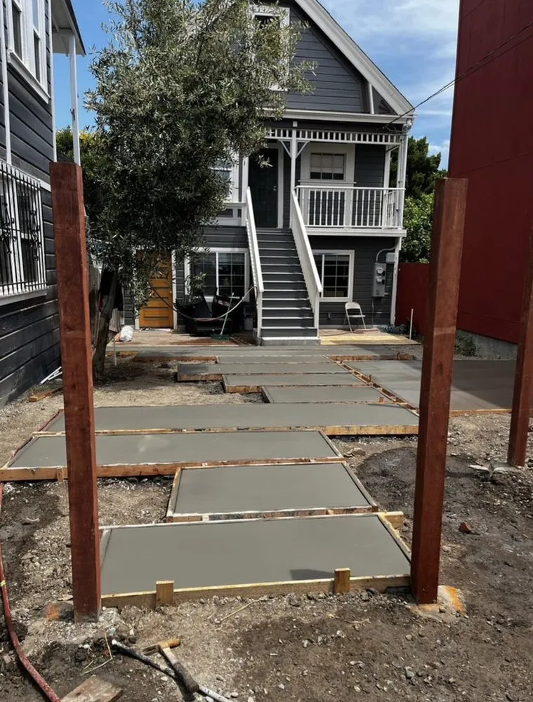 Reliable yard maintenance for year-round maintenance across San Leandro, CA - DH Landscaping