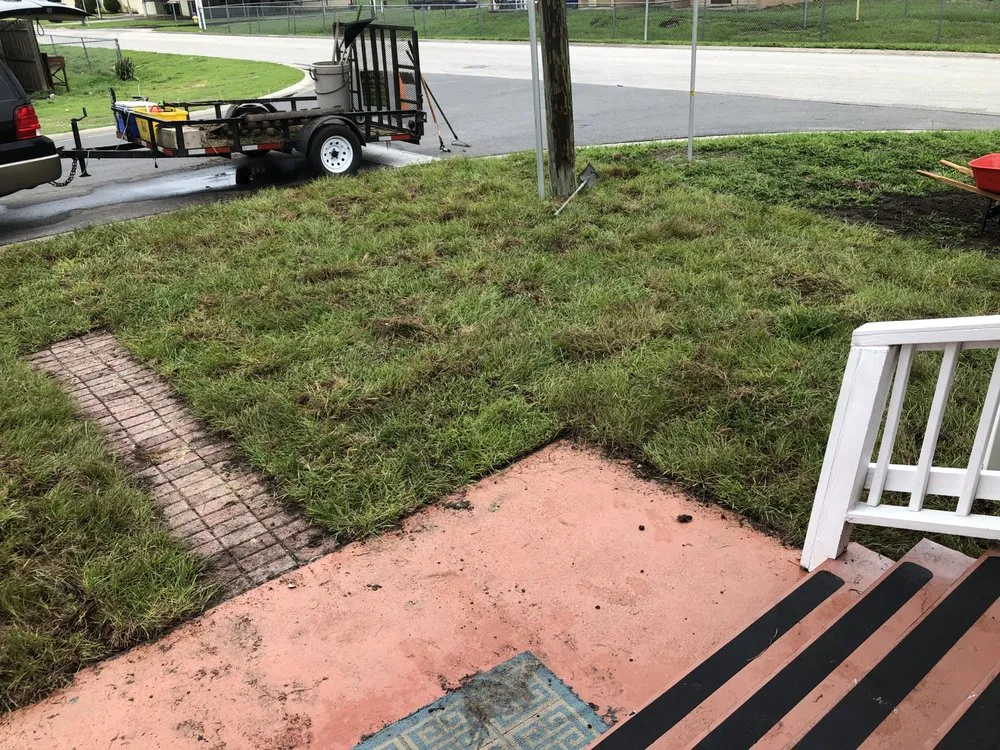 Professional landscaping services in Winter Haven, FL by D&H Lawn care and pressure washing services