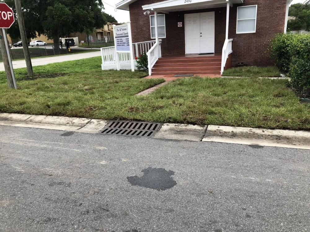 Affordable lawn care service experts serving Winter Haven, FL - D&H Lawn care and pressure washing services