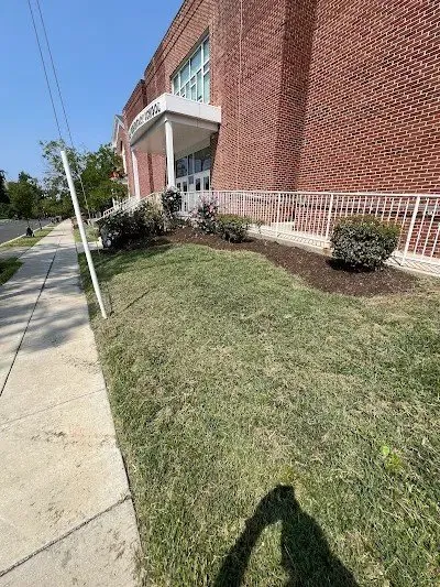 Affordable garden landscaping with custom design in Chillum, MD by DHL Lawn Services