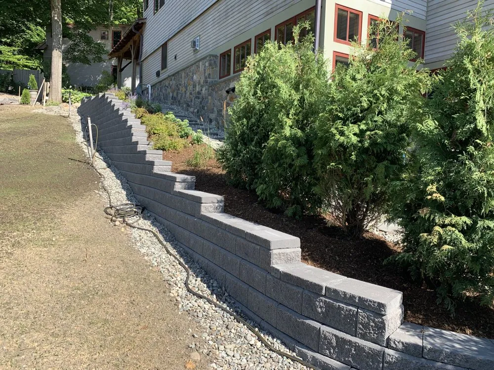 Top-rated garden landscaping in Essex Junction, VT - di Stefano Landscaping