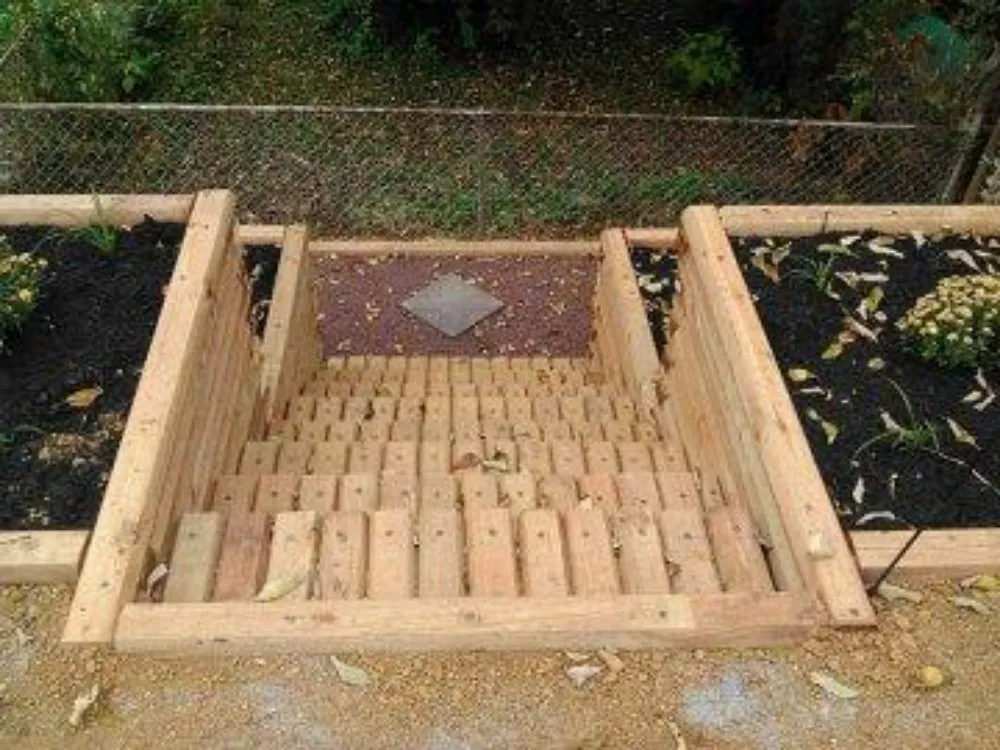 Professional yard maintenance for year-round maintenance in Philadelphia, PA by DIAL Services LLC