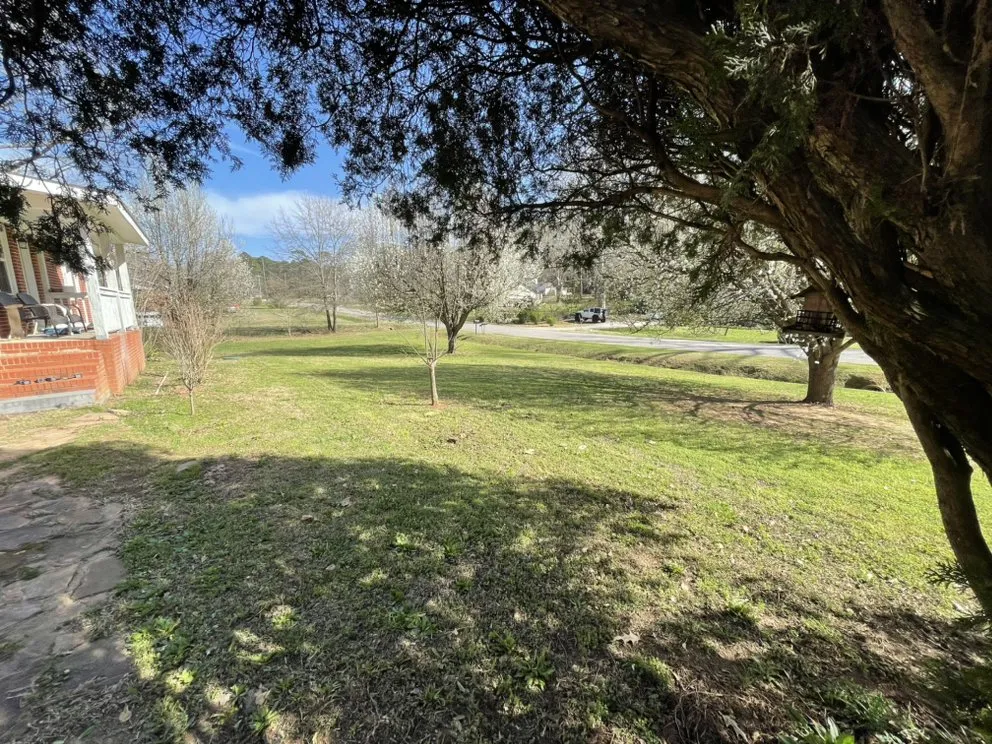 Custom garden landscaping in Newnan, GA by Diamond Concrete Landscaping And Junk Removal