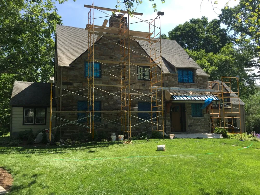 Custom yard cleanup service experts serving Linwood, PA - Diamond Contracting Company