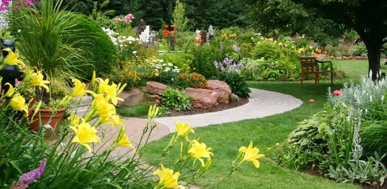 Expert lawn care service in Spring Valley, NY - Diamond Cut Landscaping