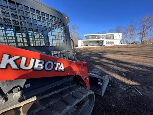 Diamond Cut Landscaping Logo