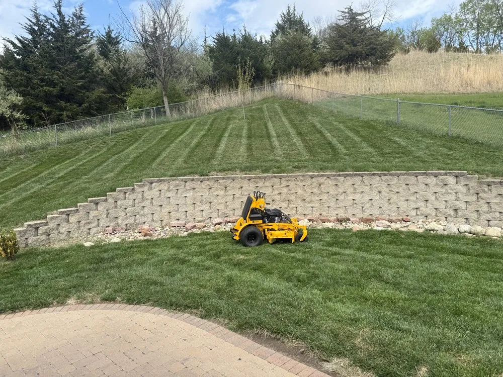 Custom garden landscaping experts serving Omaha, NE - Diamond Cut Lawn Care