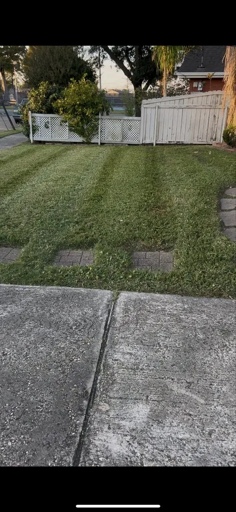 Affordable garden landscaping for outdoor upgrades in Marrero, LA by Diamond Cut Lawn Maintenance