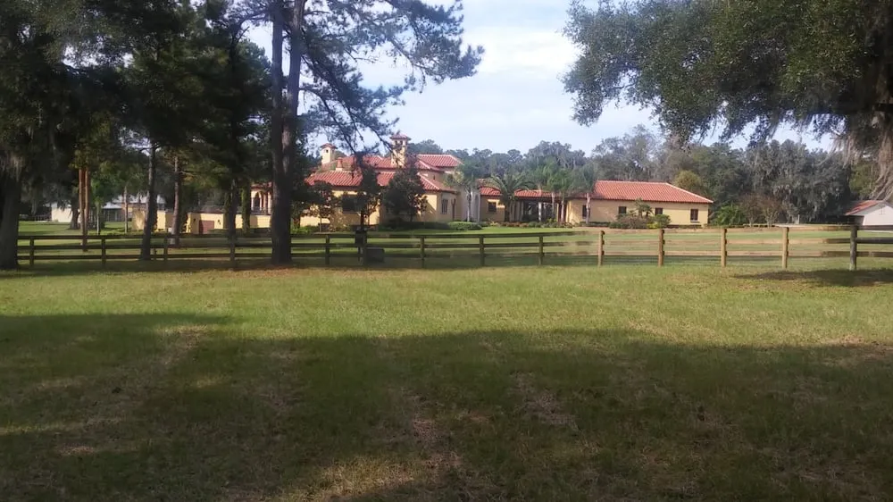 Reliable landscaping services experts serving Saint Johns, FL - Diamond Cut Lawn Maintenance