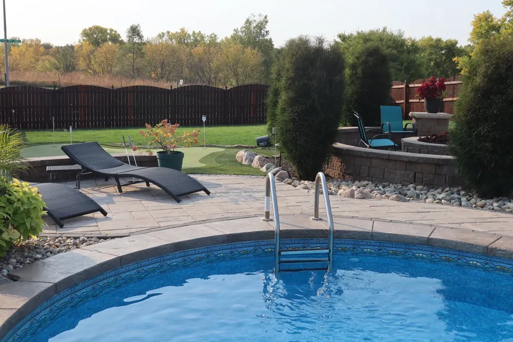 Trusted lawn mowing service in Omaha, NE - Diamond Cut Lawns