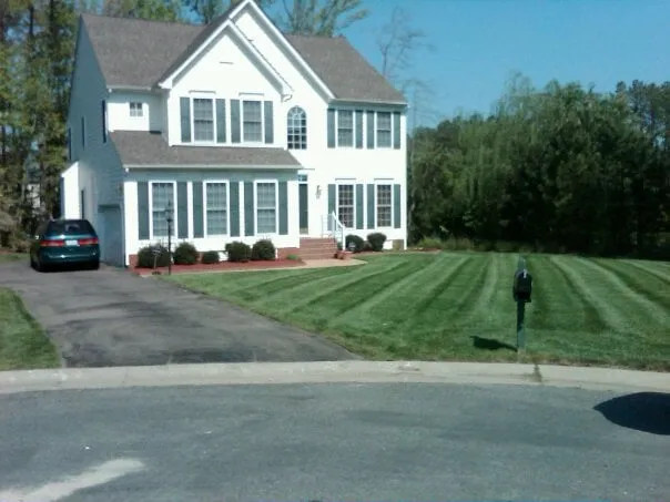 Professional landscaping services in Kernersville, NC by Diamond Cut Lawnz