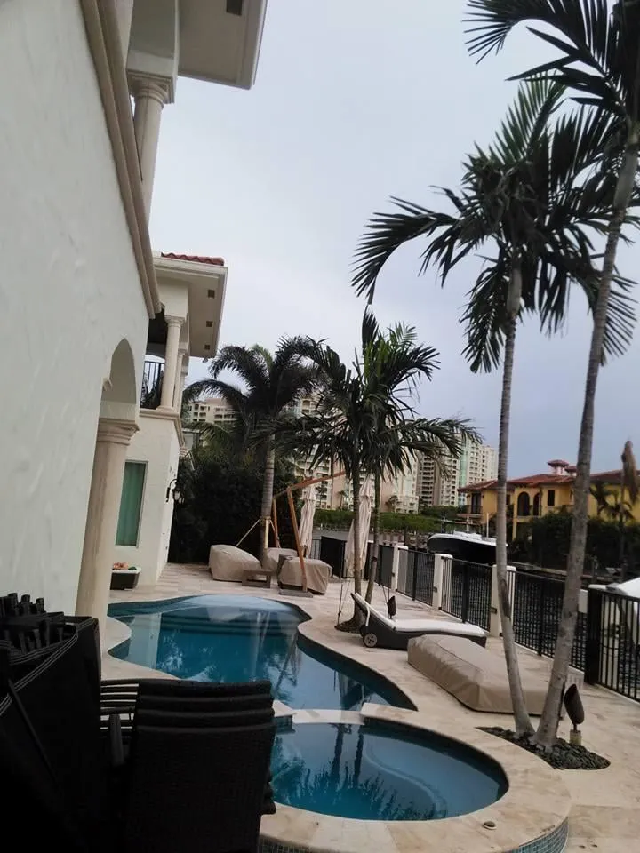 Affordable lawn mowing service experts serving Coconut Creek, FL - Diamond Cuts & Landscaping