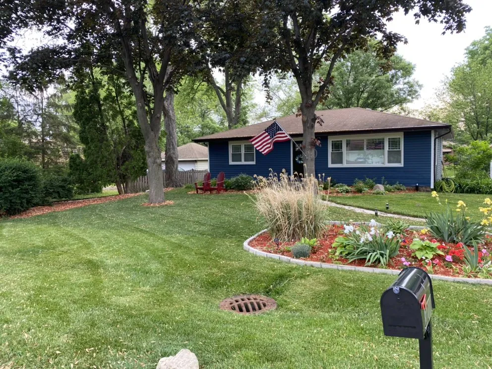 Expert garden landscaping for beautiful yards across Grayslake, IL - Diamond Cutters