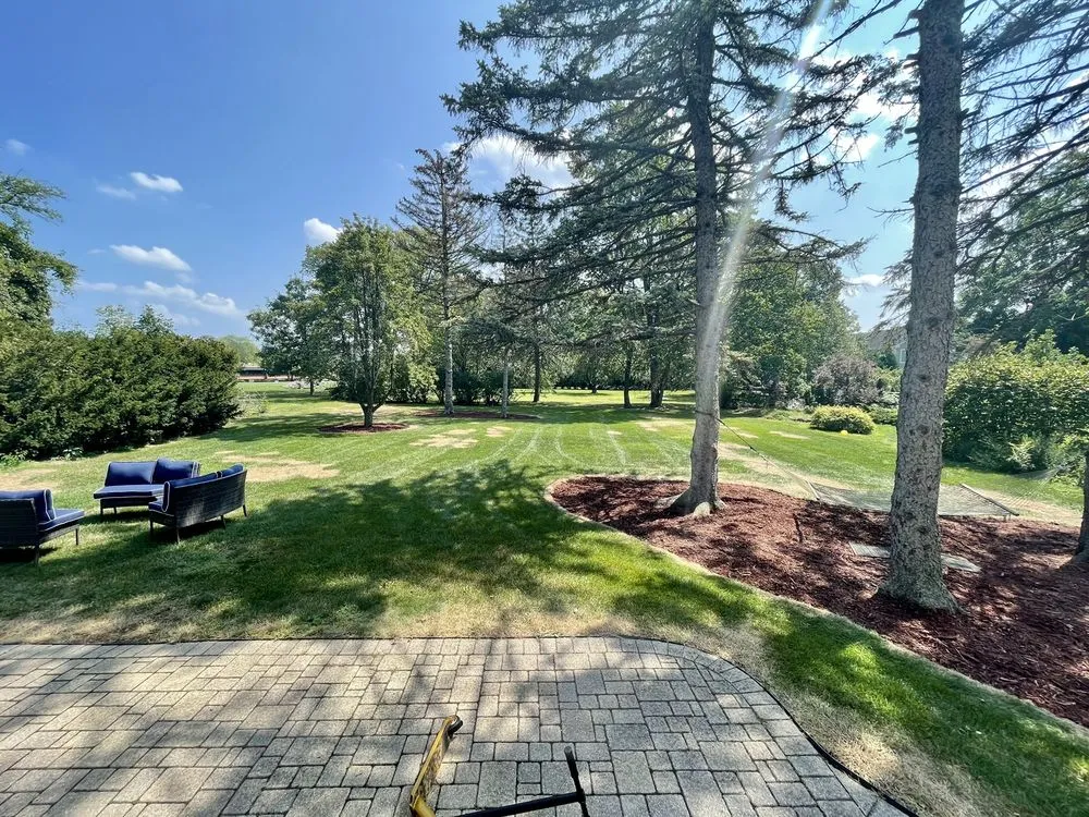 Professional residential landscaping in Grayslake, IL - Diamond Cutters Lawn Mowing And Snow Plowing